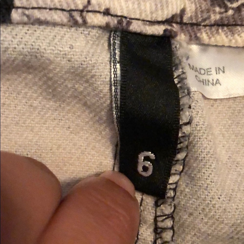 Skirt - Picture 4 of 4